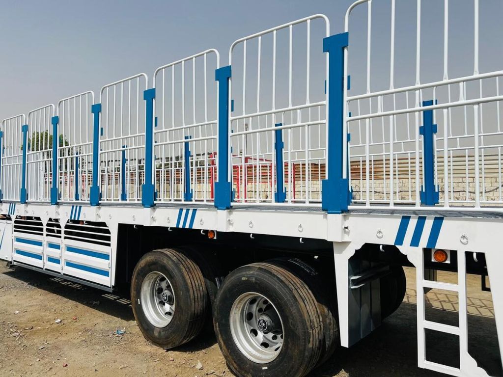 Heavy-duty flatbed trailer Dubai