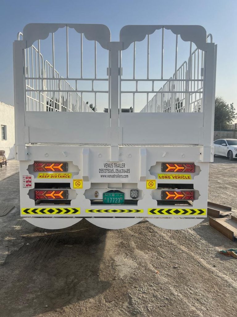 Trailer export Dubai showcasing heavy-duty trailers ready for international shipping.